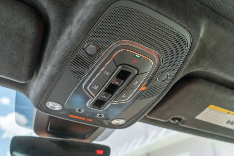 2022 Lamborghini Urus