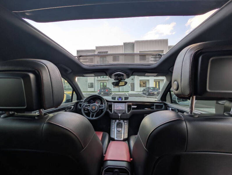 2018 Porsche Macan S