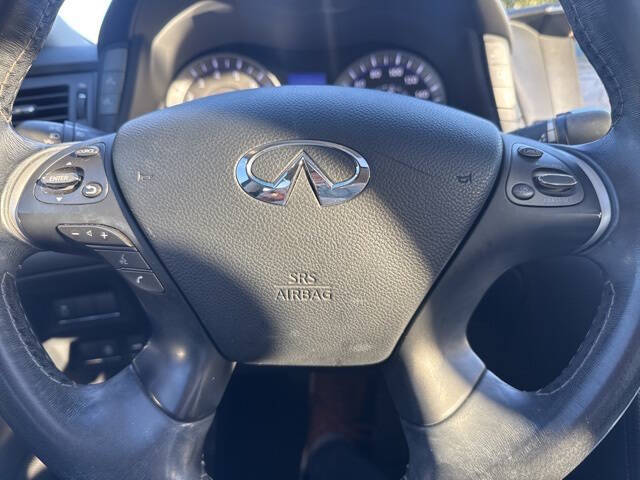 2017 Infiniti Q70L 3.7