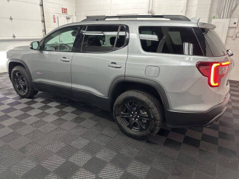 2023 GMC Acadia AT4