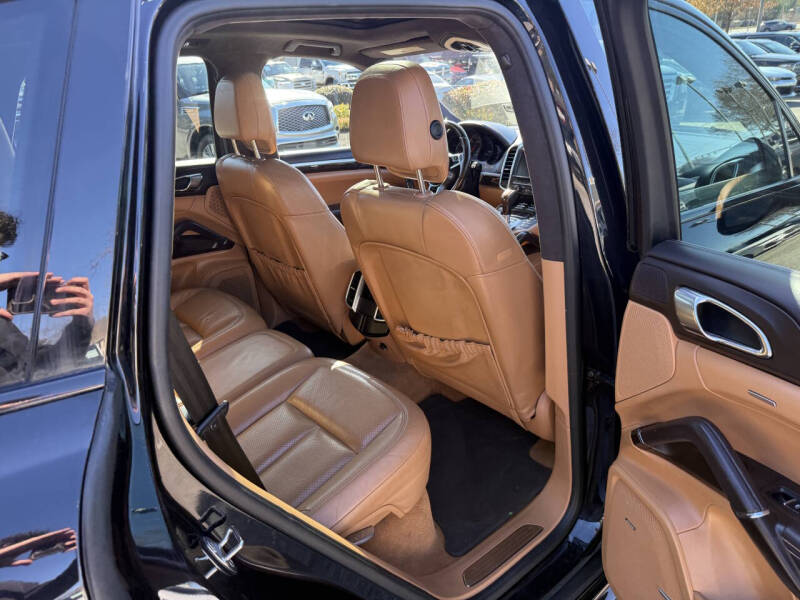 2016 Porsche Cayenne GTS