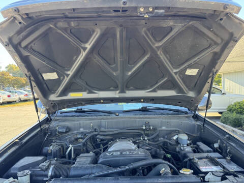 2003 Toyota Sequoia SR5