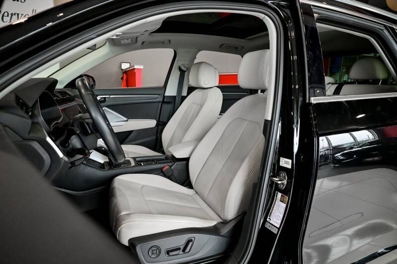 2021 Audi Q3 quattro S line Premium 45 TFSI