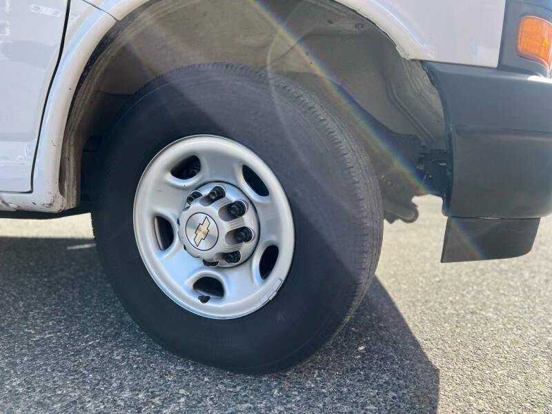 2021 Chevrolet Express 2500