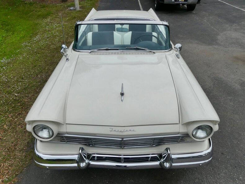 1957 Ford Fairlane