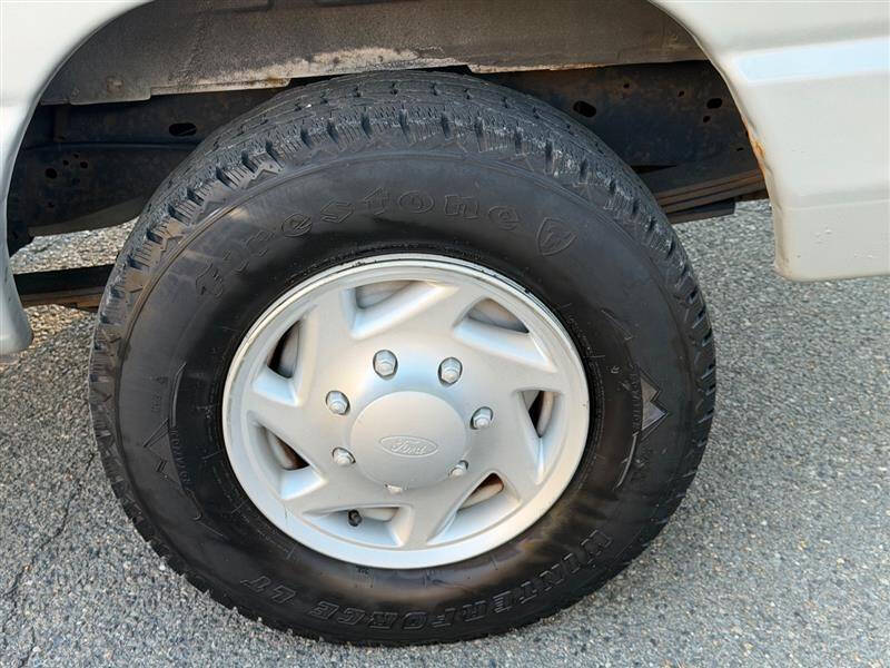 2009 Ford E-Series E-250