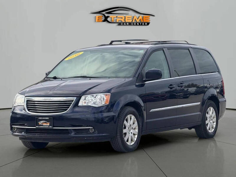 2016 Chrysler Town and Country Touring