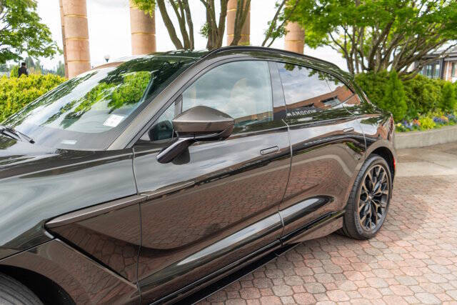 2023 Aston Martin DBX 52
