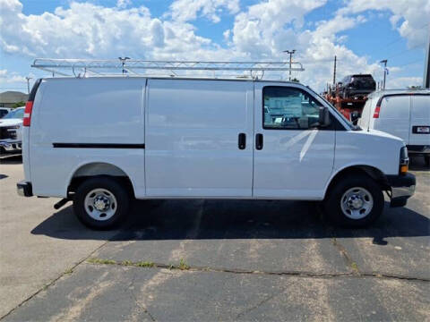 2025 Chevrolet Express 2500