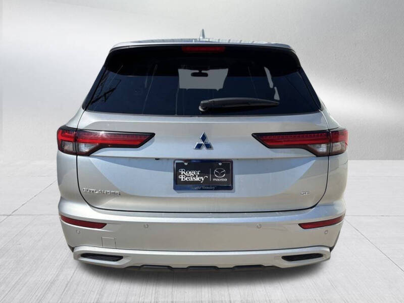 2024 Mitsubishi Outlander SE