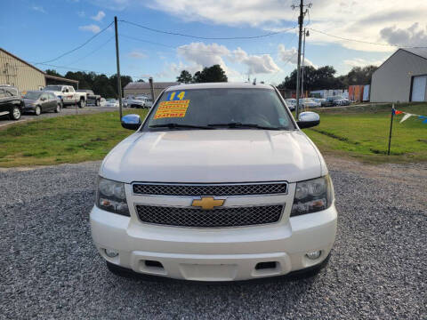 2014 Chevrolet Suburban for sale at Auto Guarantee, LLC in Eunice LA