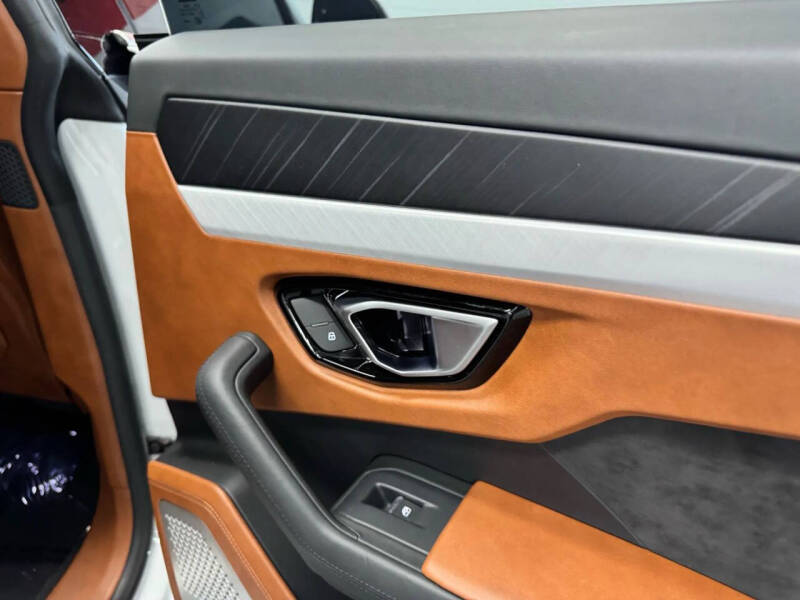 2021 Lamborghini Urus