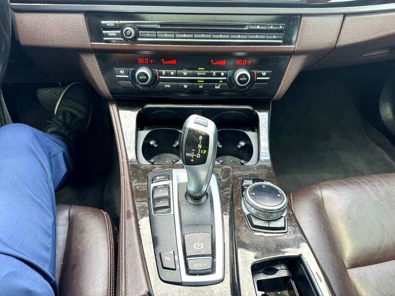 2014 BMW 5 Series 528i