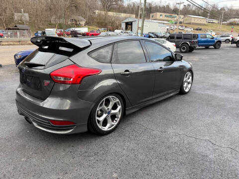 2017 Ford Focus ST