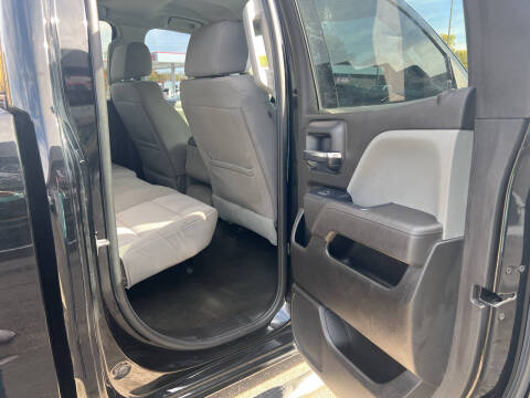 2017 Chevrolet Silverado 1500 Custom