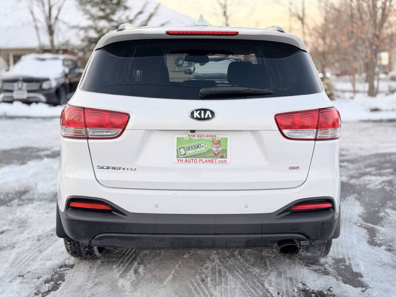 2017 Kia Sorento LX
