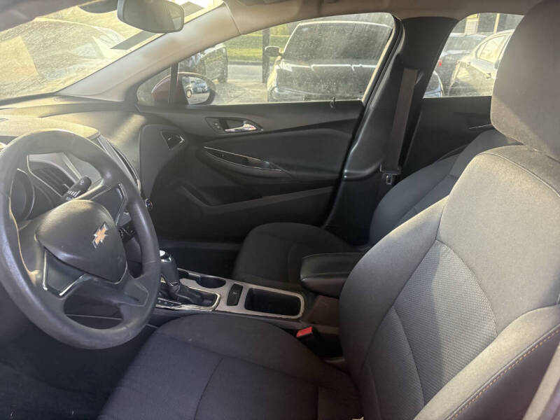 2017 Chevrolet Cruze LS Auto