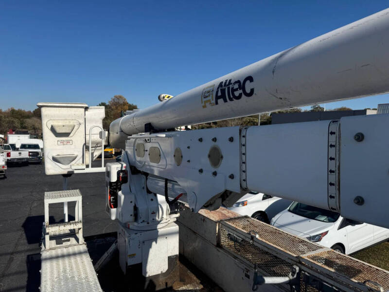 2015 Freightliner M2 106