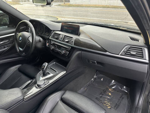 2017 BMW 3 Series 330i xDrive