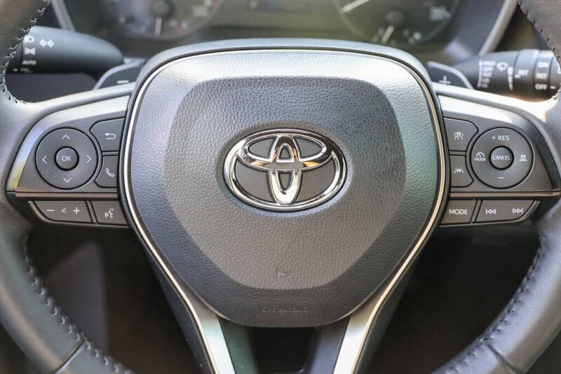 2024 Toyota Corolla Hatchback SE