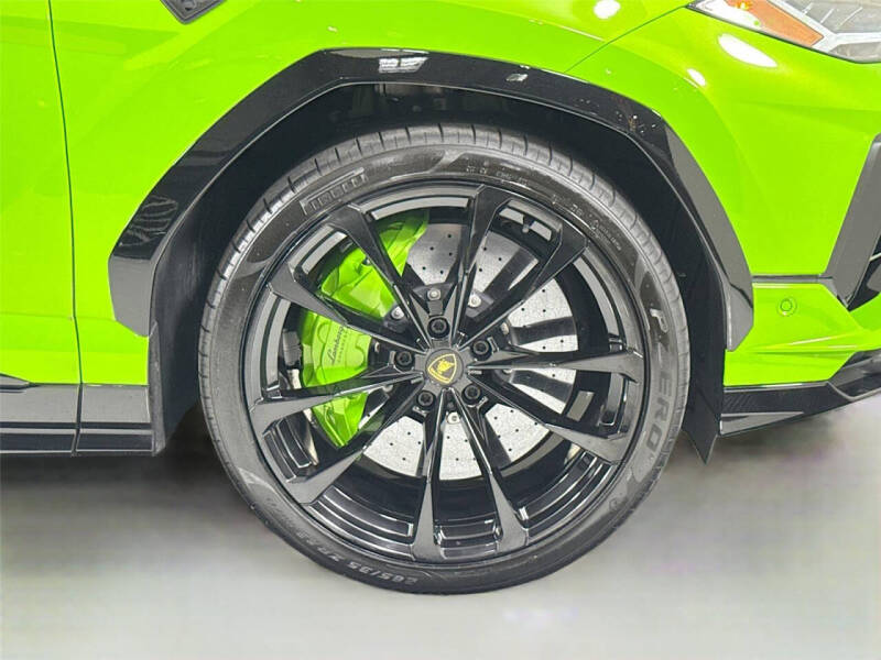 2024 Lamborghini Urus S