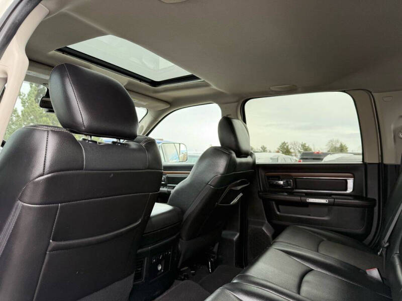 2016 RAM 3500 Laramie