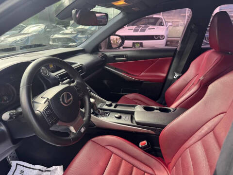 2017 Lexus IS 200t