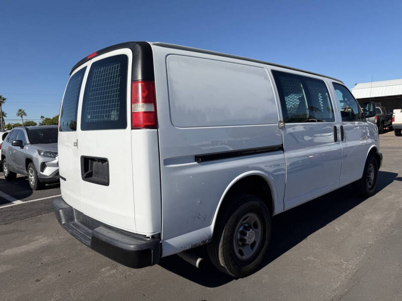 2017 Chevrolet Express Cargo Work Van's photo