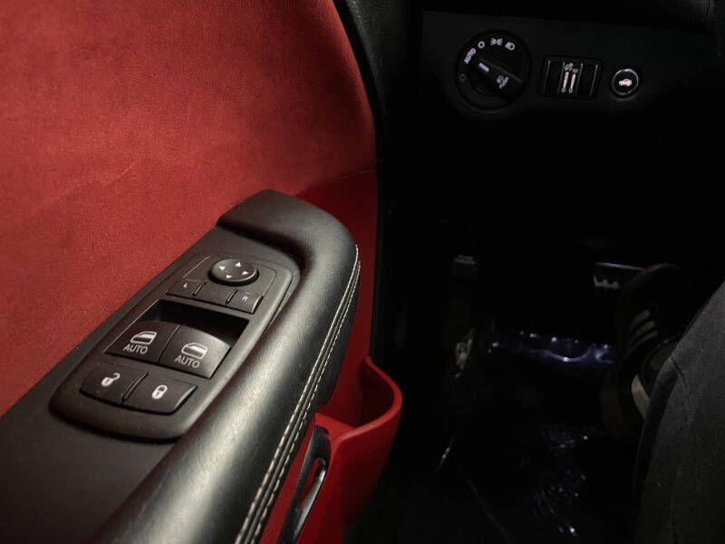 2015 Dodge Challenger SRT 392