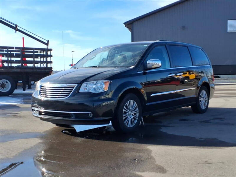 2014 Chrysler Town & Country Touring-L