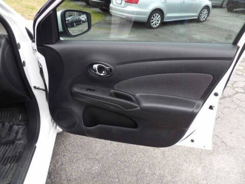 2016 Nissan Versa 1.6 SV