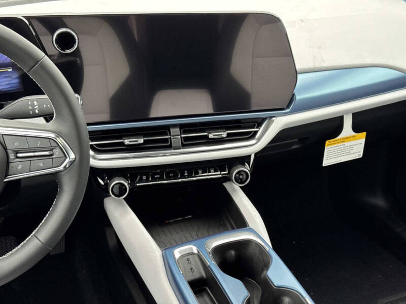 2026 Chevrolet Equinox EV LT 2