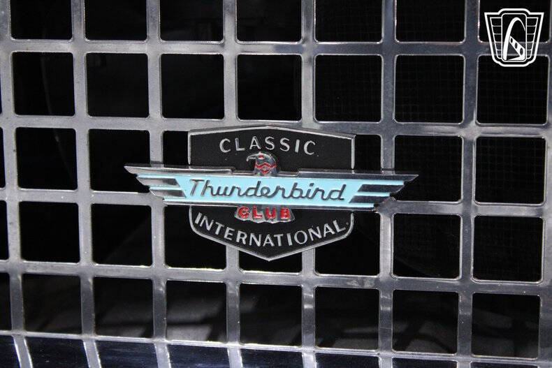 1957 Ford Thunderbird