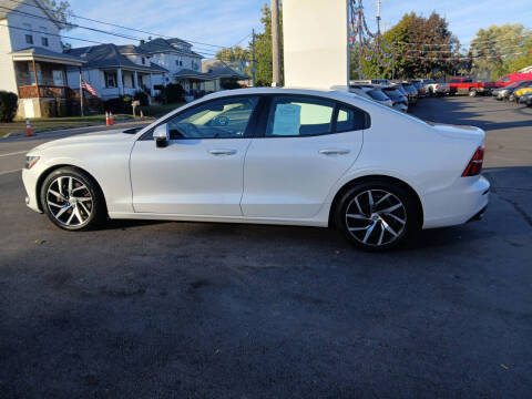 2019 Volvo S60 T6 Momentum