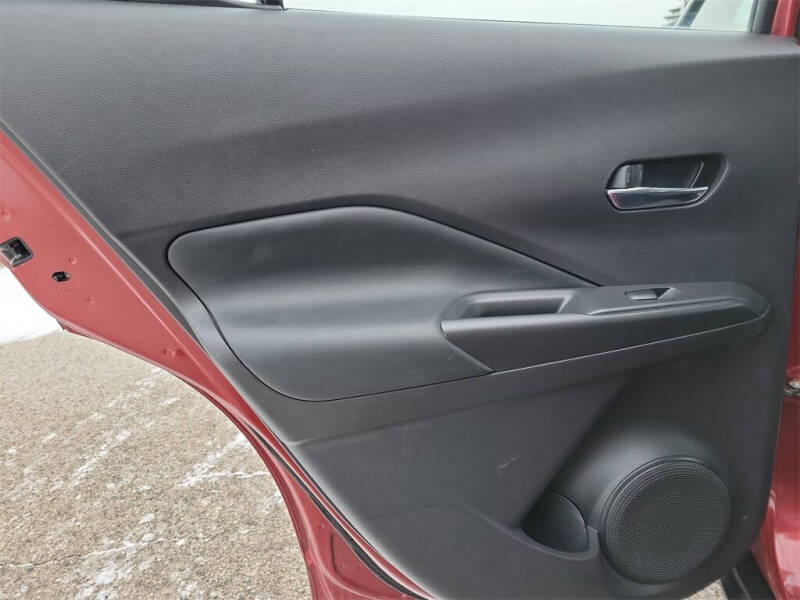 2020 Nissan Kicks SR