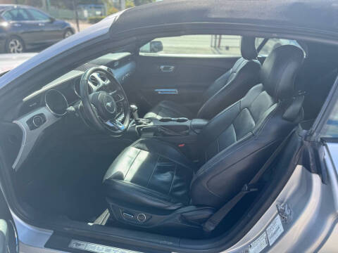 2017 Ford Mustang EcoBoost Premium