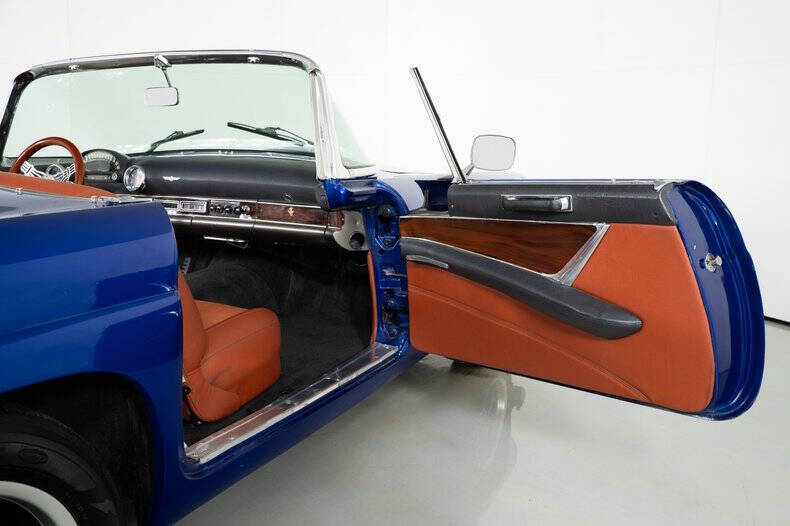 1955 Ford Thunderbird