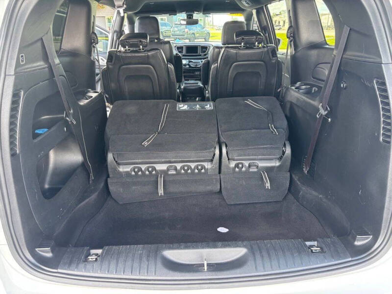 2020 Chrysler Pacifica Touring L