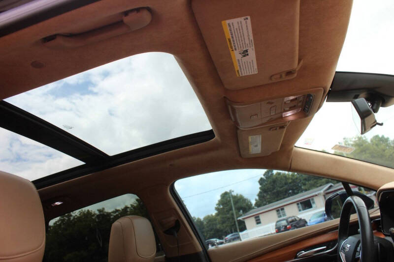 2017 Cadillac XT5 Platinum