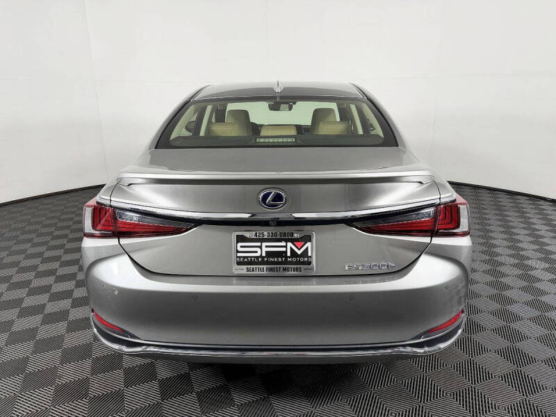 2019 Lexus ES 300h