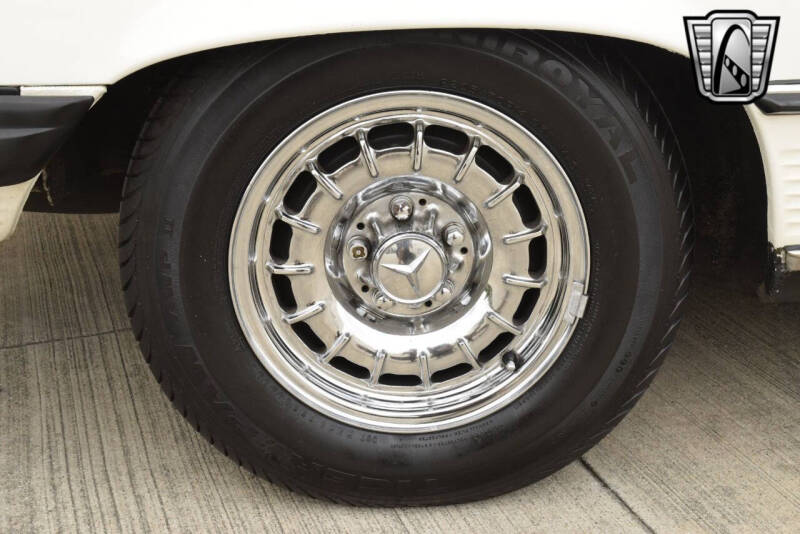 1984 Mercedes-Benz 380-Class 380 SL