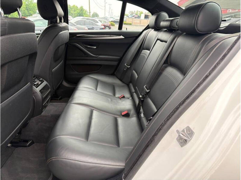 2016 BMW 5 Series 528i