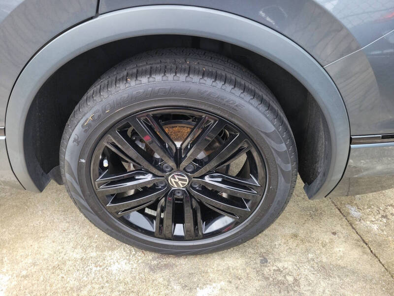2022 Volkswagen Tiguan SE R-Line Black