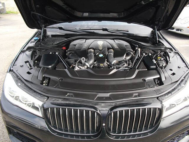 2017 BMW 7 Series 750i