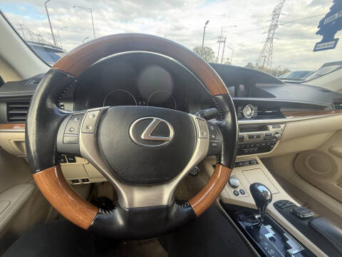 2015 Lexus ES 300h