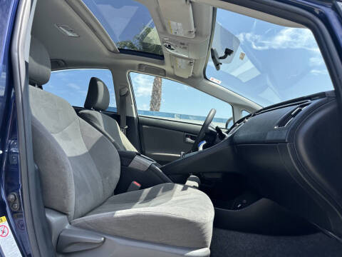 2014 Toyota Prius Three