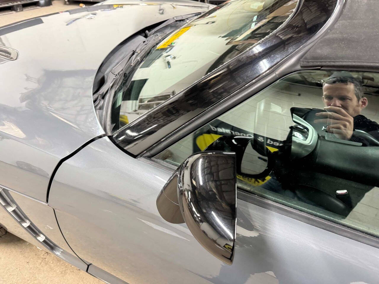 2008 Saturn SKY 24