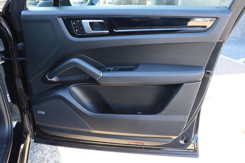 2021 Porsche Cayenne Coupe