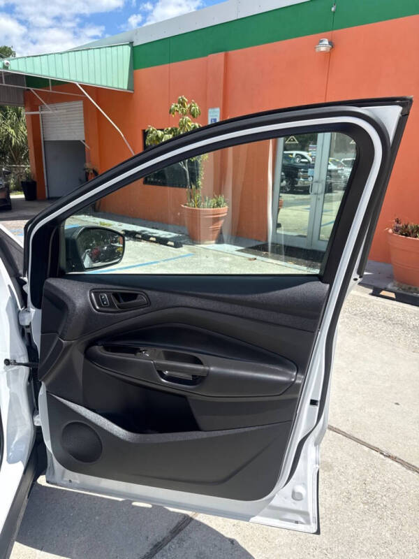 2019 Ford Escape S