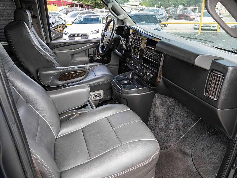 2017 Chevrolet Express 2500